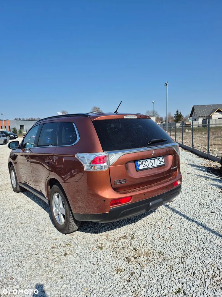 Mitsubishi Outlander 2.2 DID Intense - 8