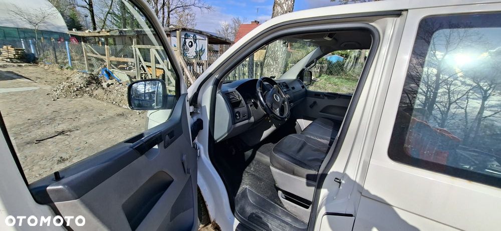 Volkswagen T5 - 12