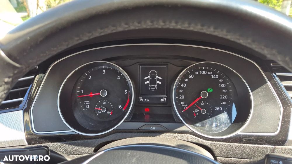 Volkswagen Passat 2.0 TDI DSG Comfortline - 3