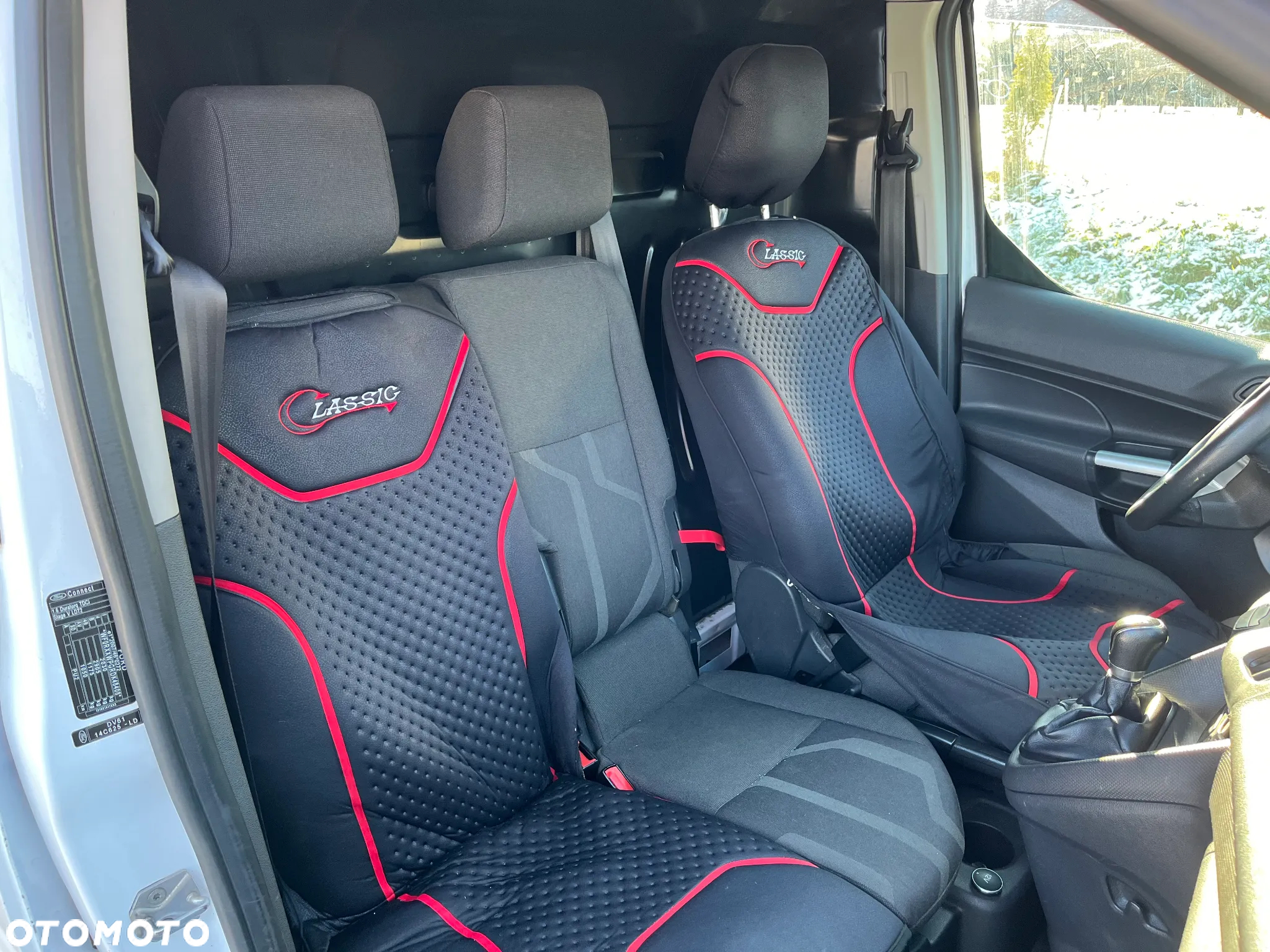 Ford Transit Connect - 11