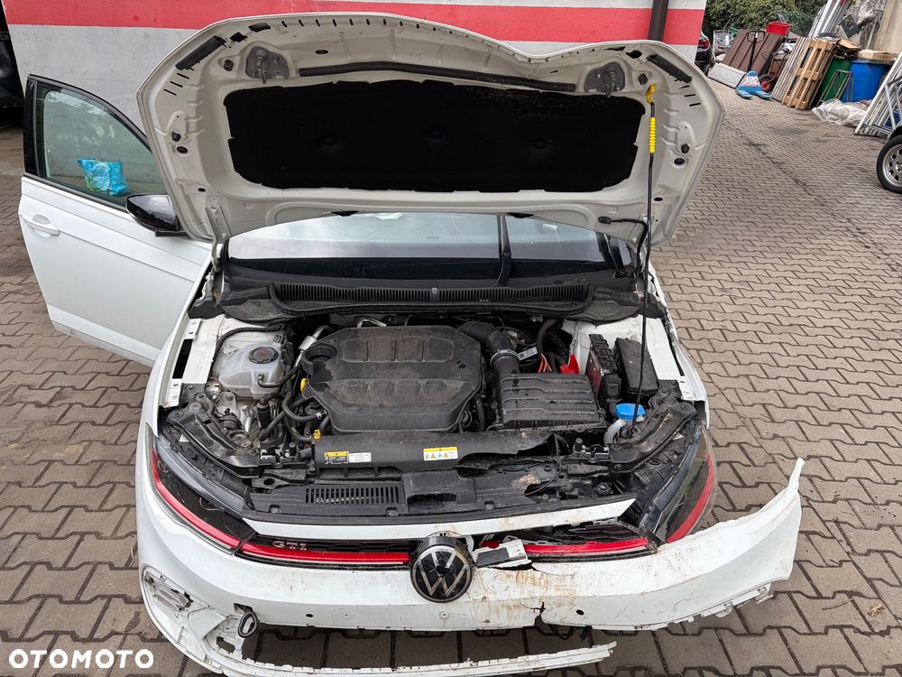 Volkswagen Polo - 8