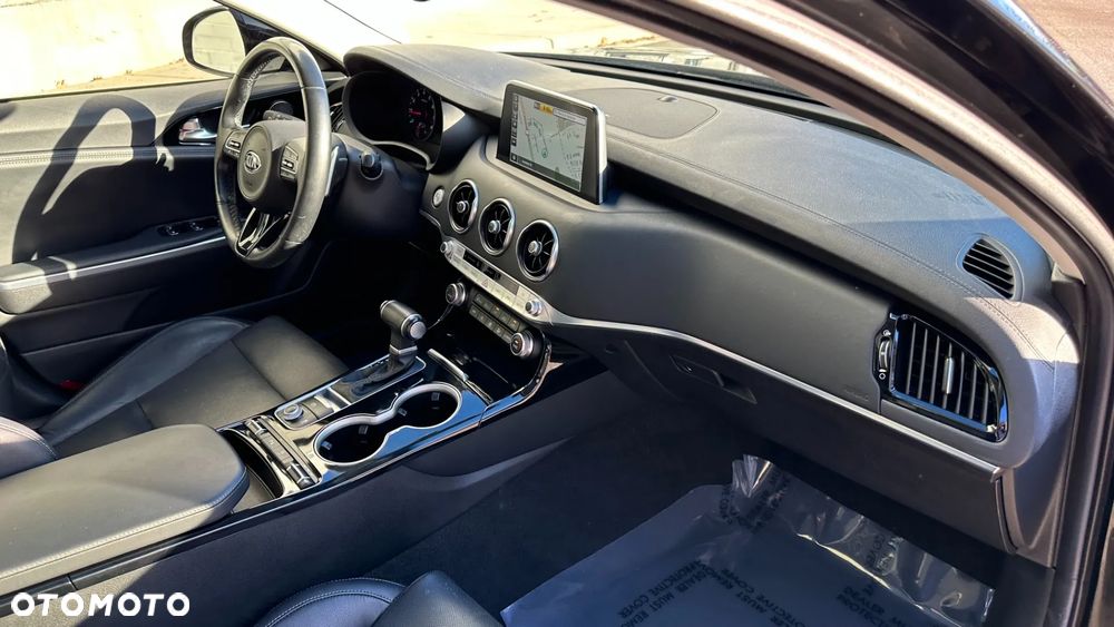 Kia Stinger 2.0 T-GDI GT Line - 17