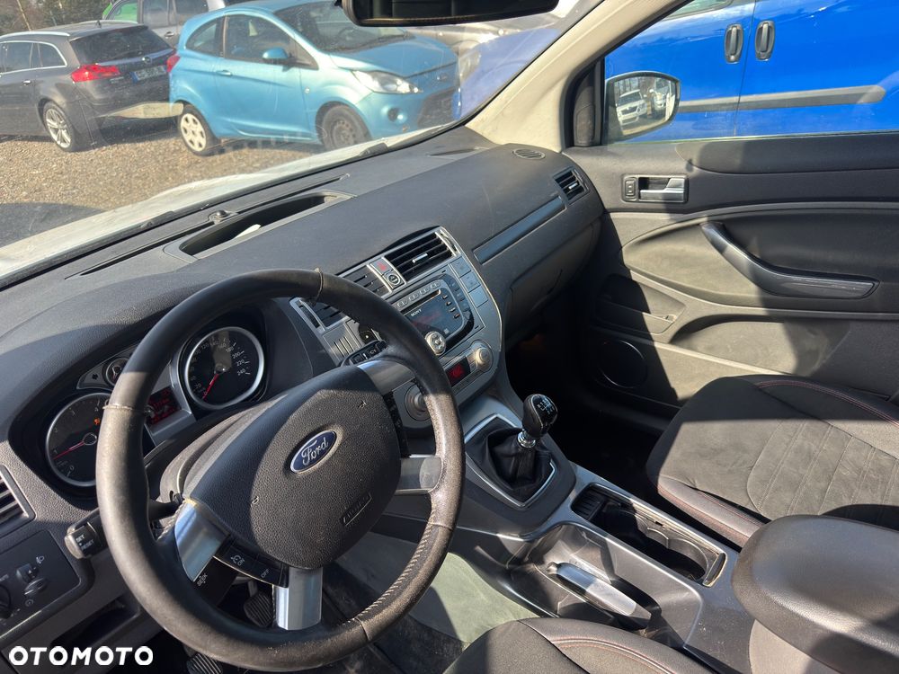 Ford Kuga 2.0 TDCi 4x4 Titanium - 9