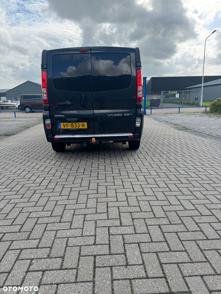 Opel Vivaro - 8