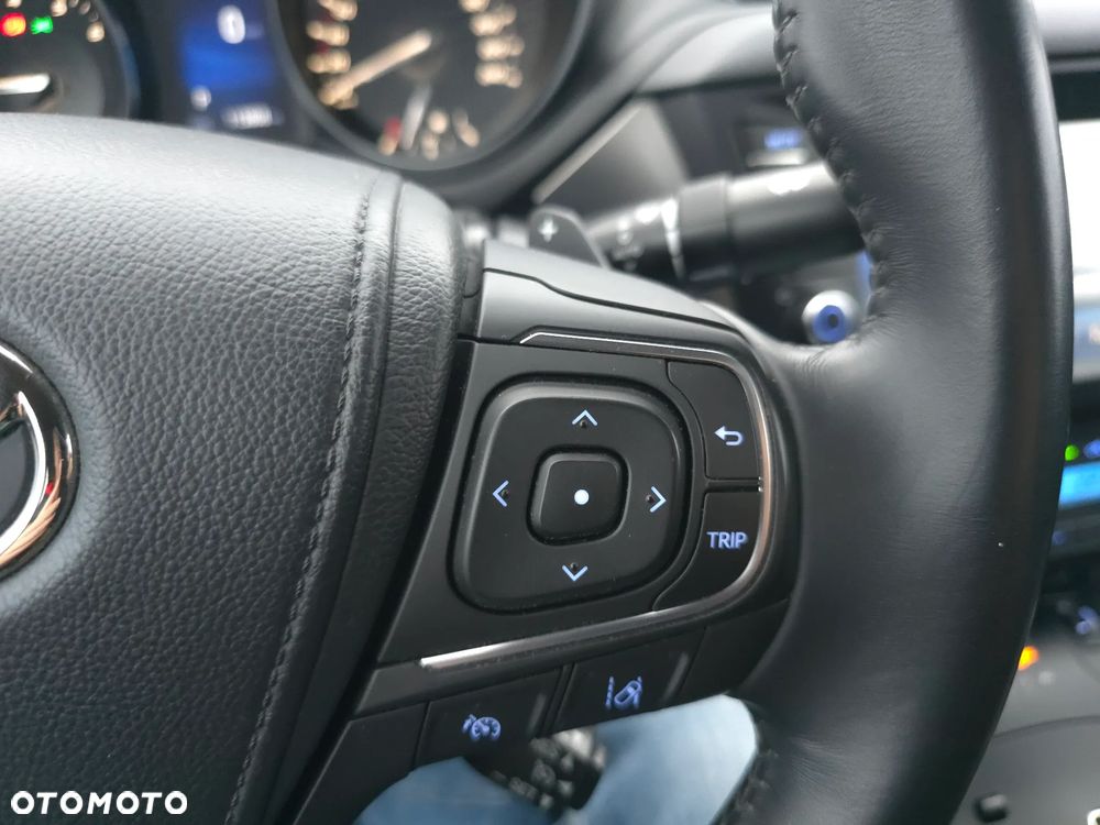 Toyota Avensis 2.0 Prestige NAVI MS - 26