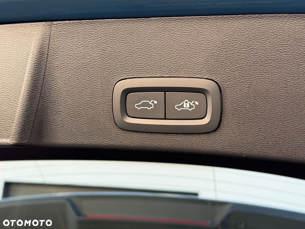 Volvo XC 40 B3 B DKG Plus Dark - 6