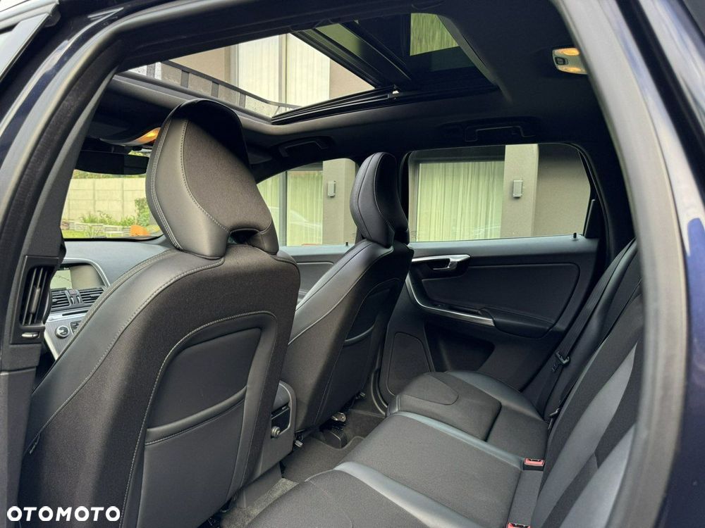 Volvo XC 60 D4 AWD Geartronic Momentum - 17