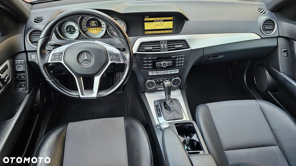 Mercedes-Benz Klasa C 350 T CDI DPF (BlueEFFICIENCY) 7G-TRONIC Avantgarde - 28