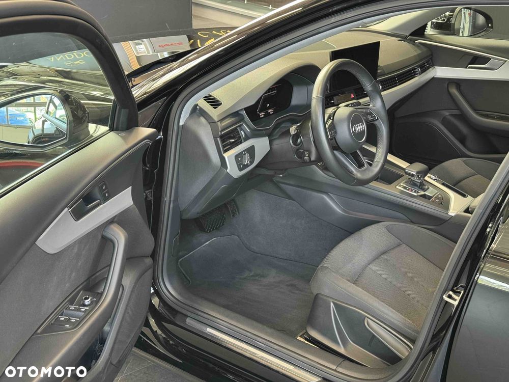 Audi A4 Limousine 35 TFSI mHEV S tronic - 14