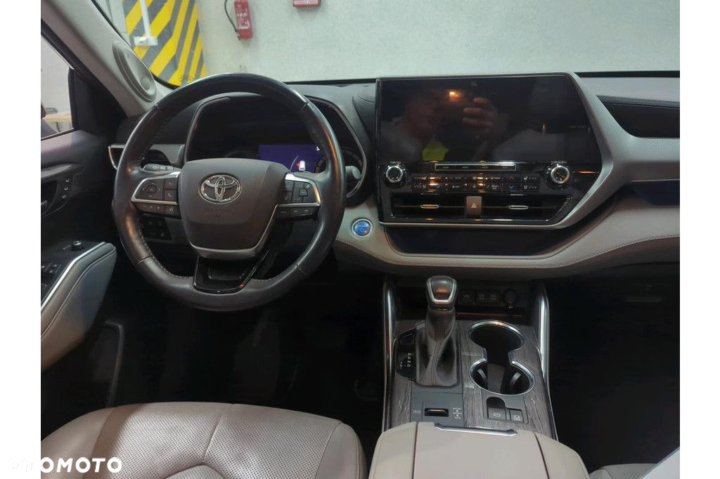 Toyota Highlander - 11
