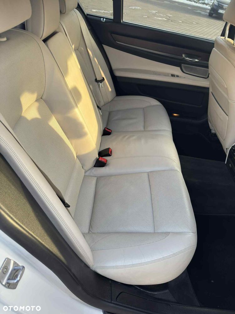 BMW Seria 7 - 9