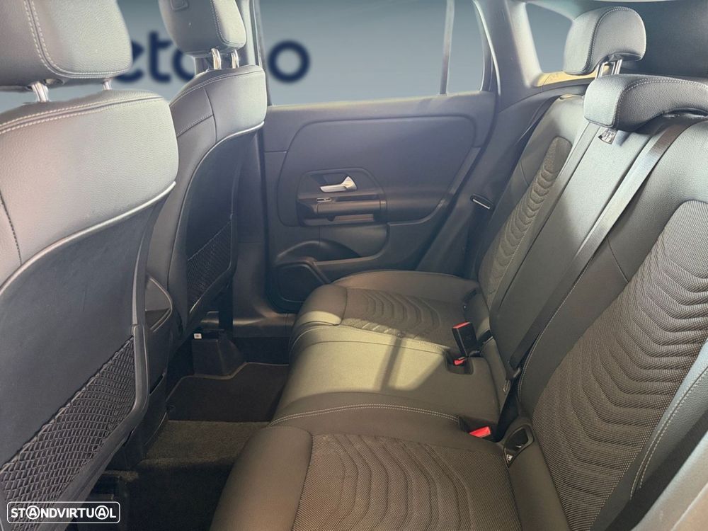 Mercedes-Benz GLA 250 e - 12