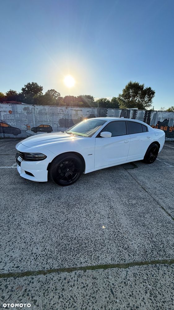 Dodge Charger 5.7 R/T - 1