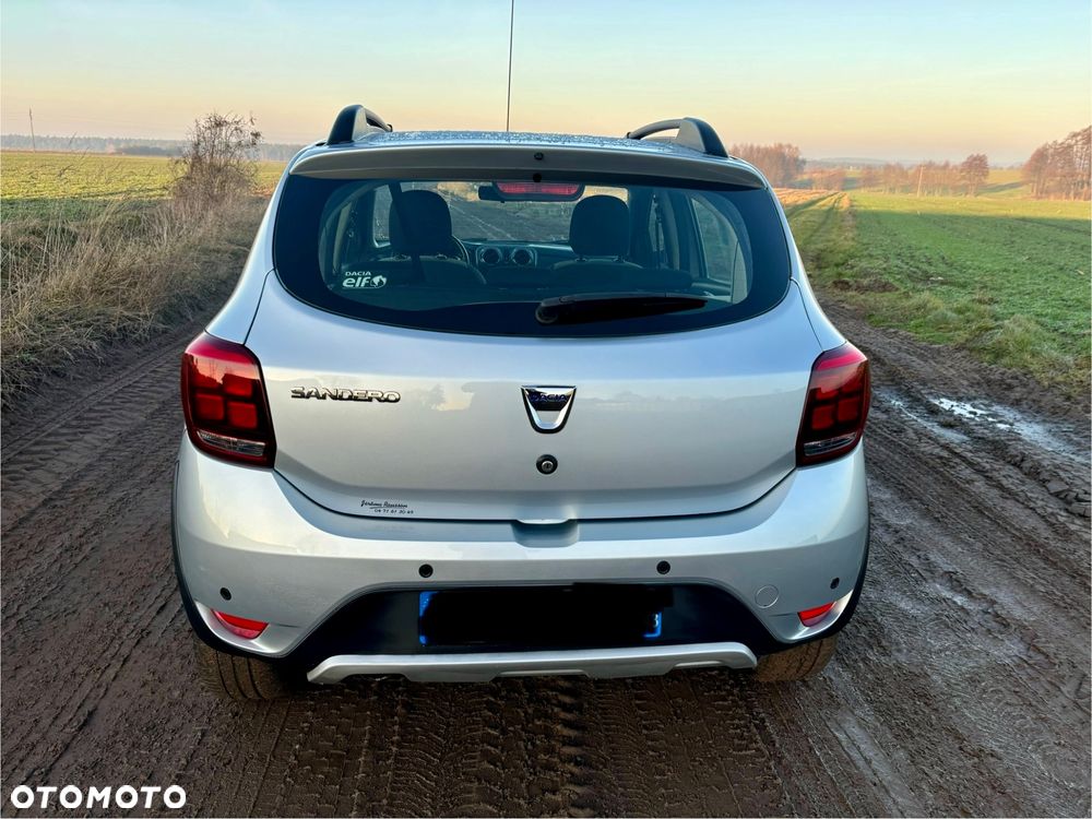 Dacia Sandero Stepway Blue dCi 95 Essential - 7