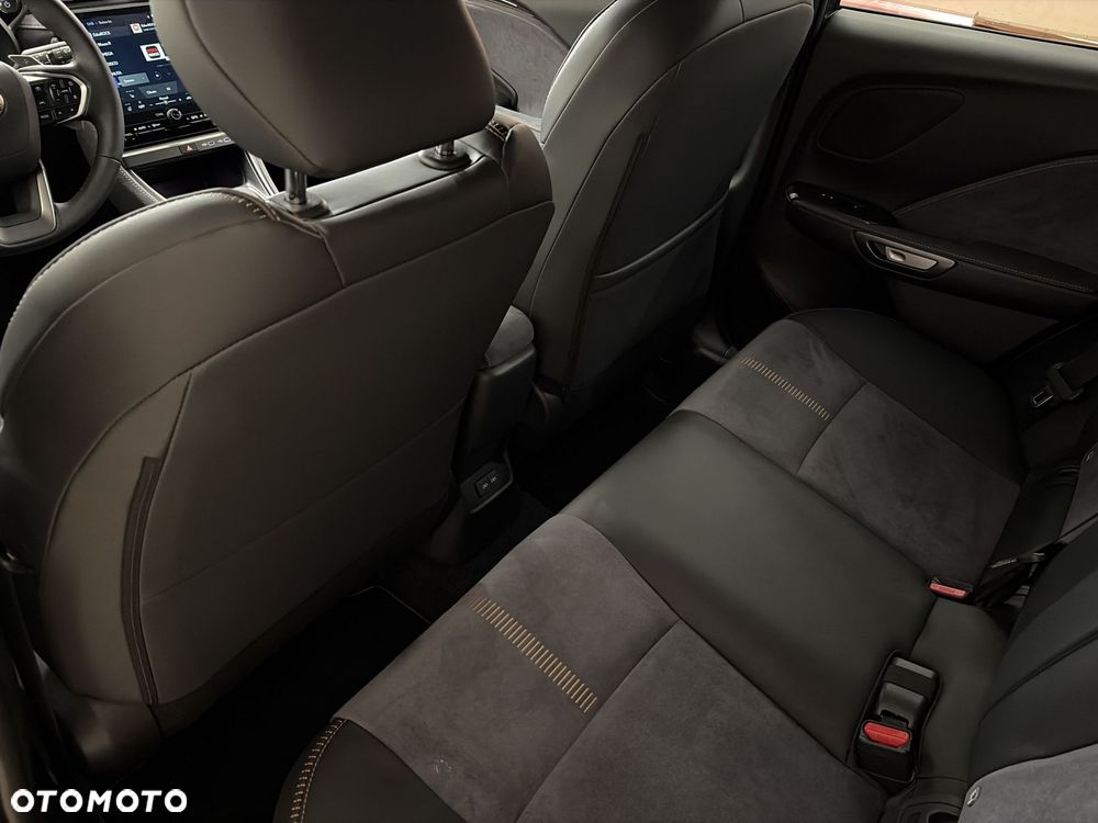 Lexus LBX 1.5 Hybrid Cool - 11