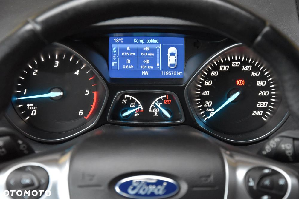 Ford Kuga 2.0 TDCi AWD Titanium - 37