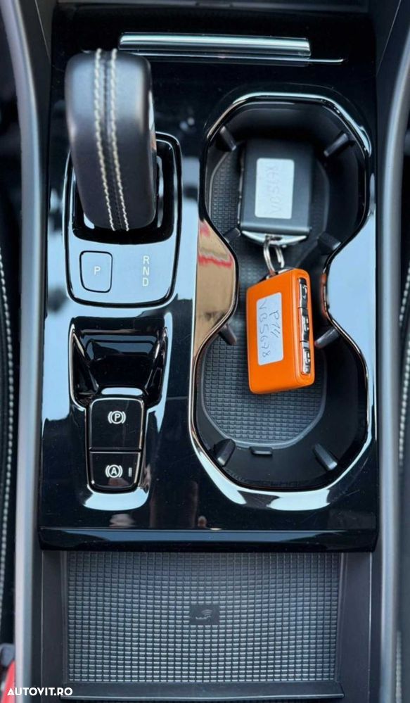 Volvo XC 40 Recharge T5 Twin Engine AT7 R-Design - 25