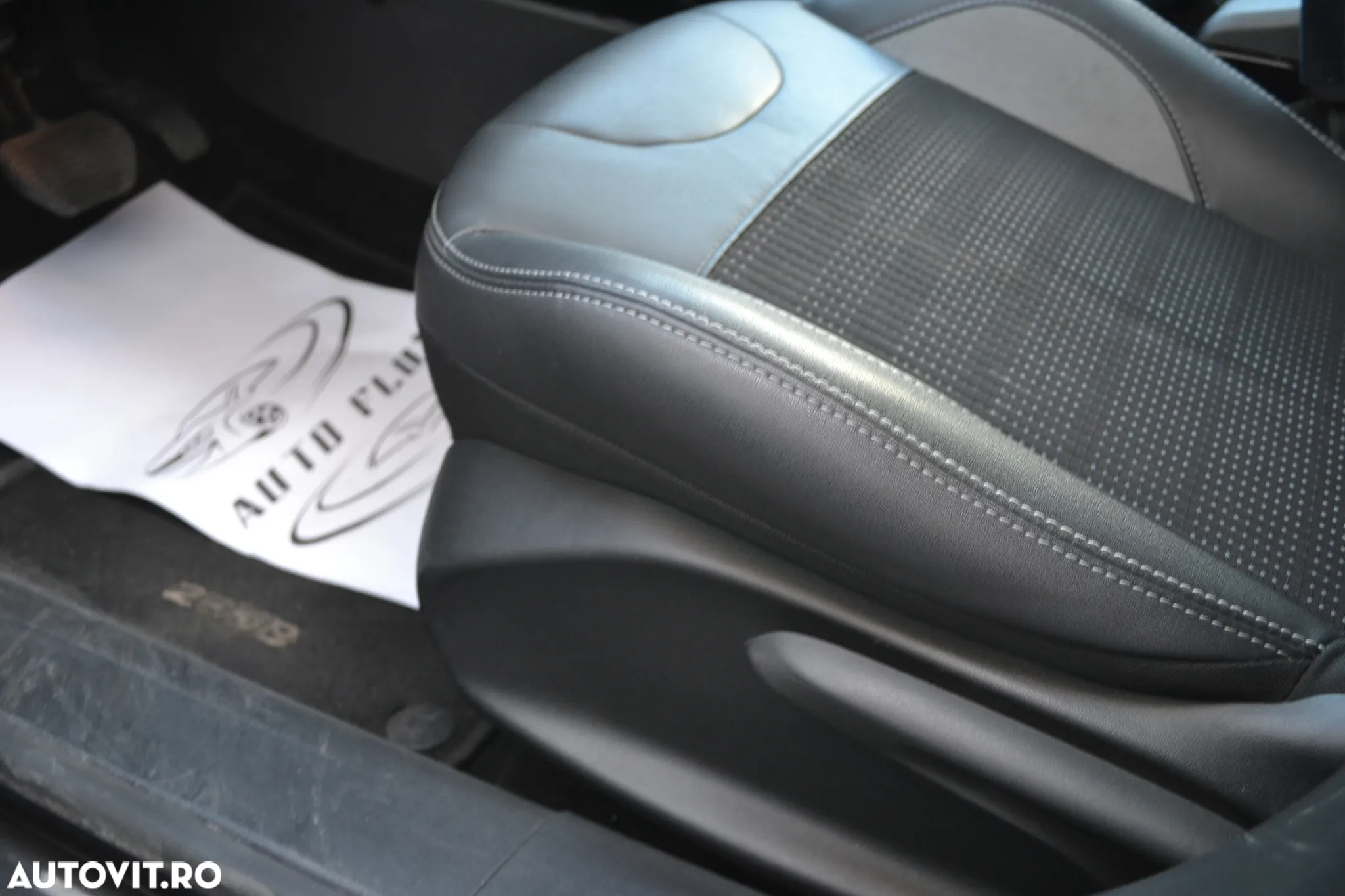 Peugeot 2008 PureTech 130 Stop&Start EAT6 Allure - 8