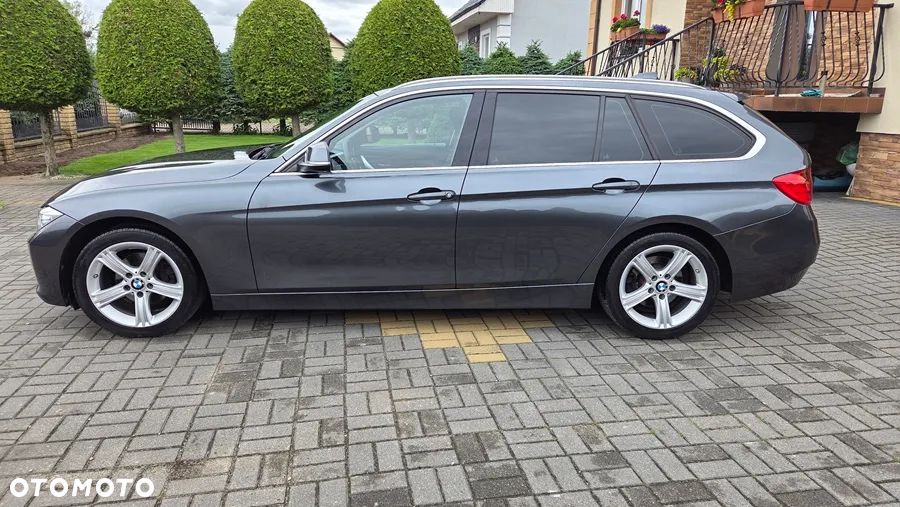 BMW Seria 3 320d Efficient Dynamics Edition Sport Line - 12