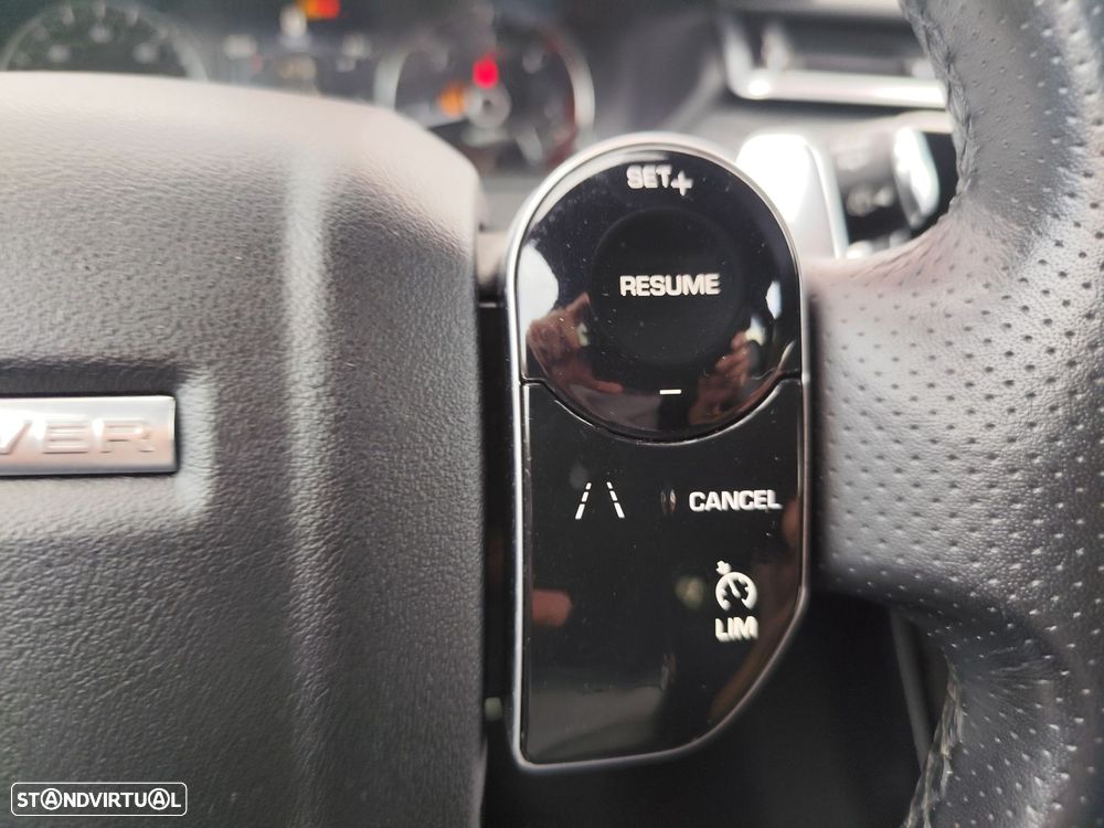 Land Rover Range Rover Velar 2.0d R-Dynamic - 30