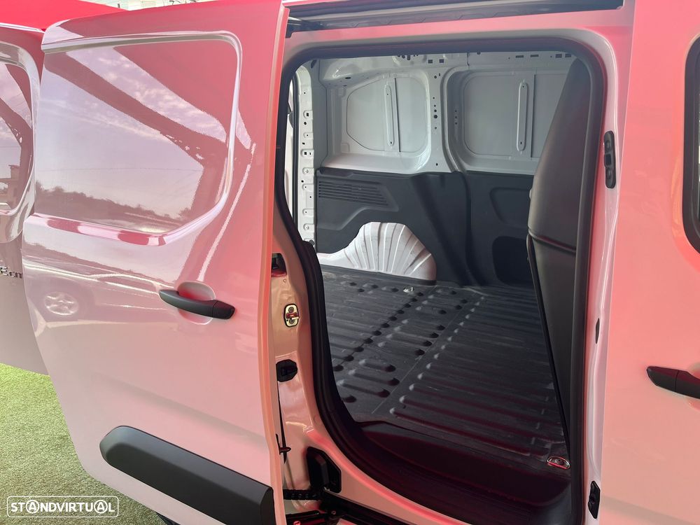 Toyota Proace City | 1.5 D-4D | 3 Lug. - 9
