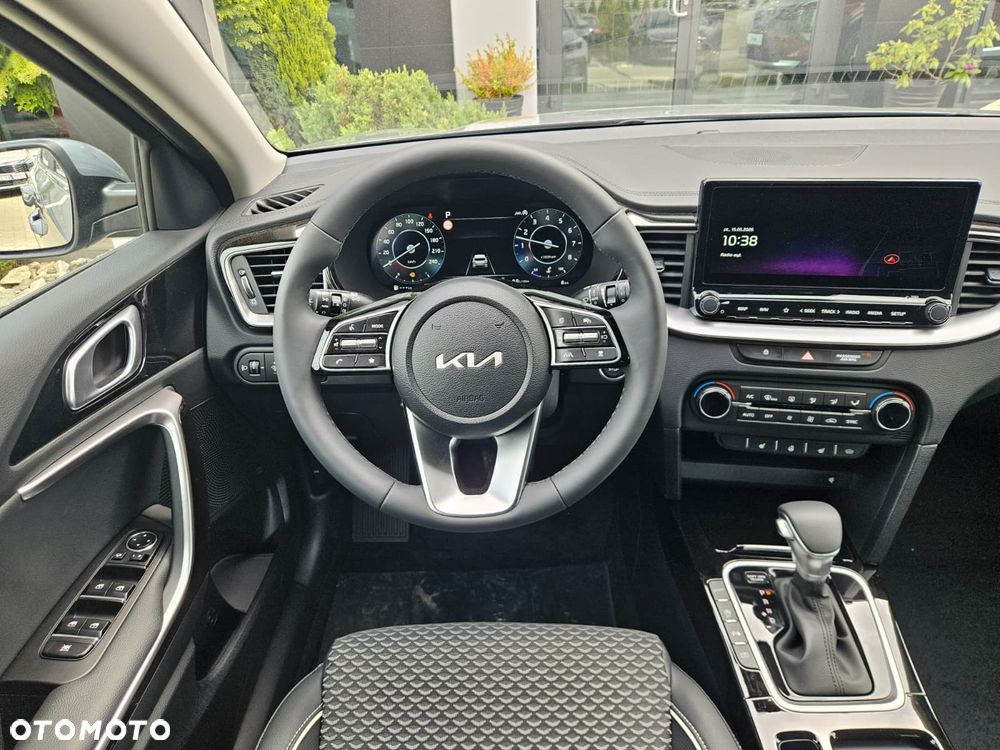 Kia XCeed 1.6 T-GDI Business Line DCT - 12