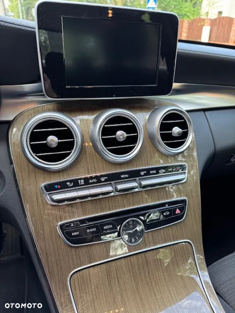 Mercedes-Benz Klasa C 180 7G-TRONIC - 19