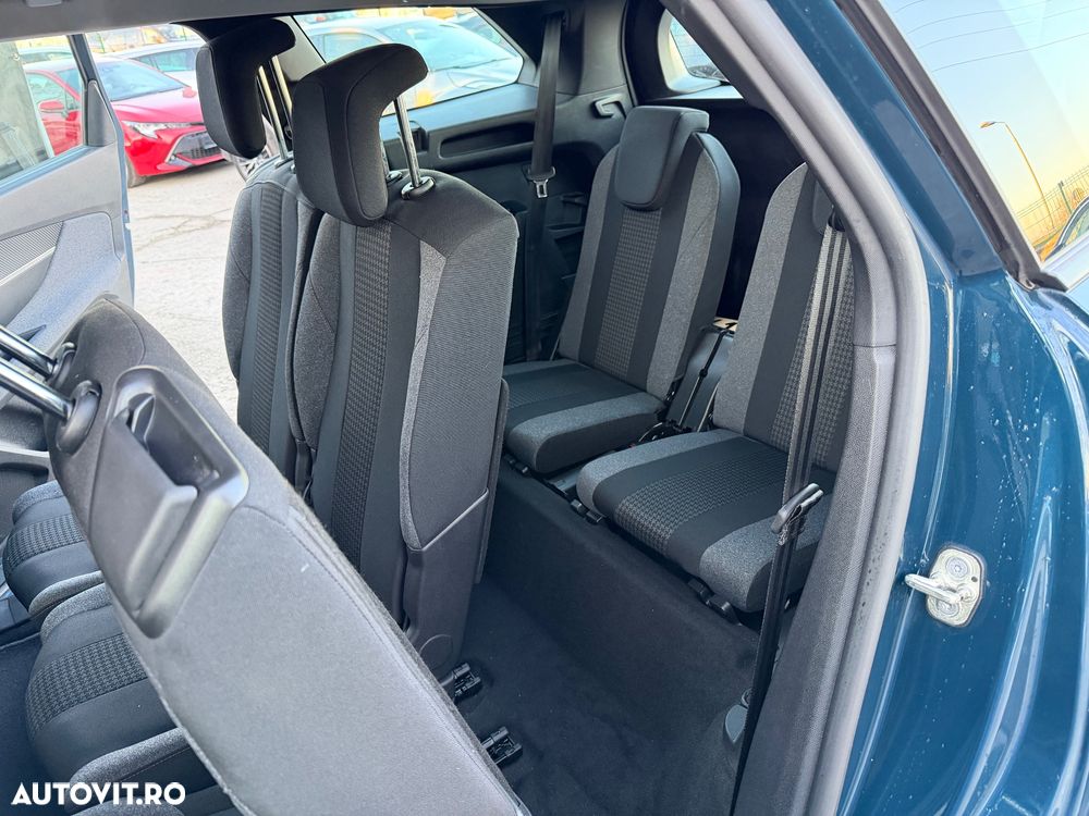 Peugeot 5008 BlueHDI 130 EAT8 Active Pack - 29