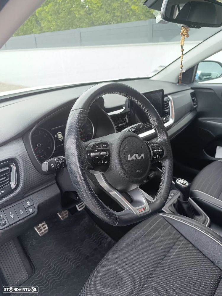 Kia Stonic - 15