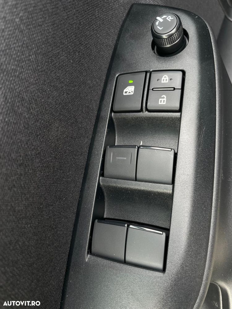 Toyota Yaris 1.5 VVT-i HSD Eco - 9