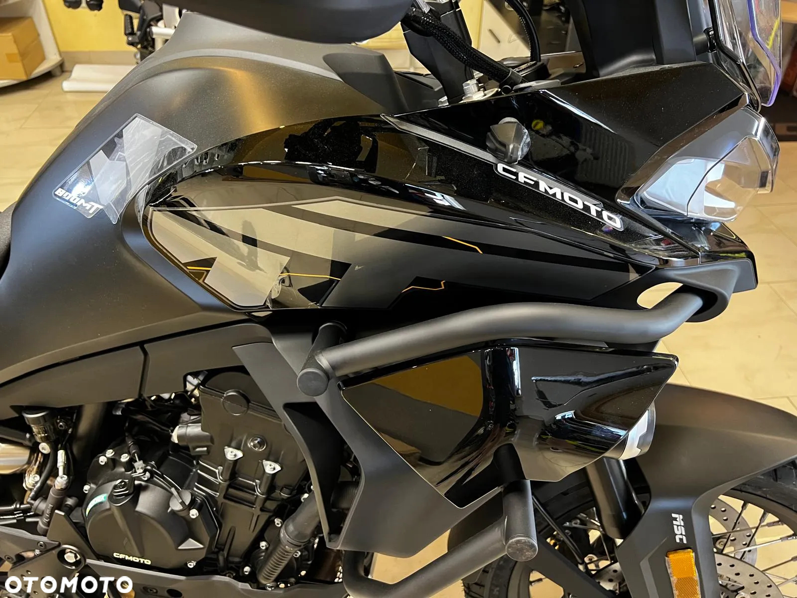 CFMoto MT - 22