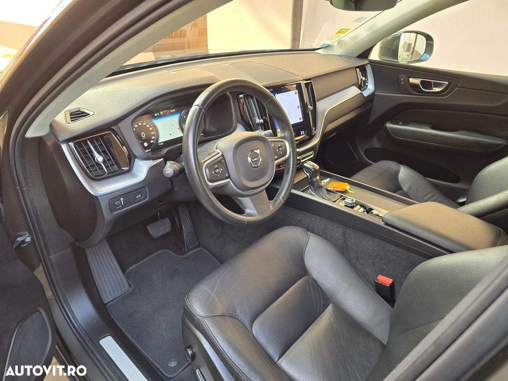 Volvo XC 60 D4 Geartronic Momentum Pro - 11