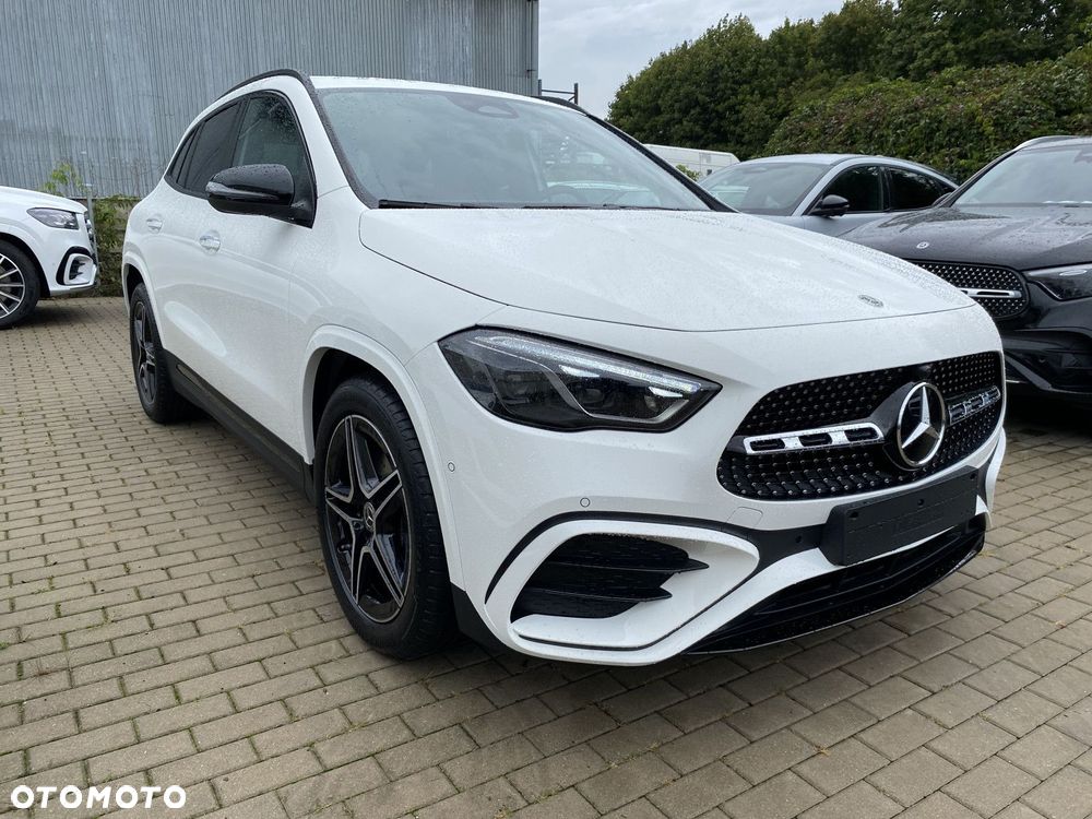 Mercedes-Benz GLA - 5
