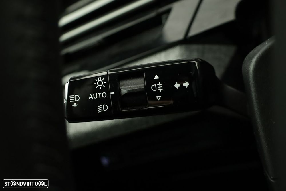 Peugeot 5008 1.2 Hybrid Allure e-DCS6 - 15