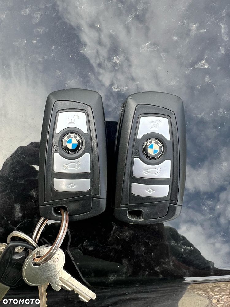 BMW Seria 5 520d xDrive - 5
