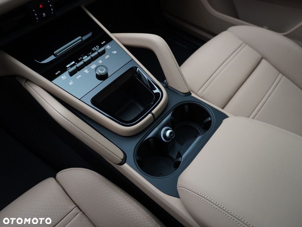 Porsche Cayenne - 28