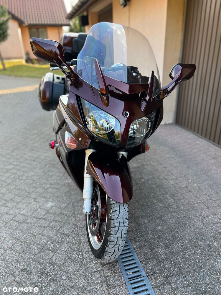 Yamaha FJR - 17