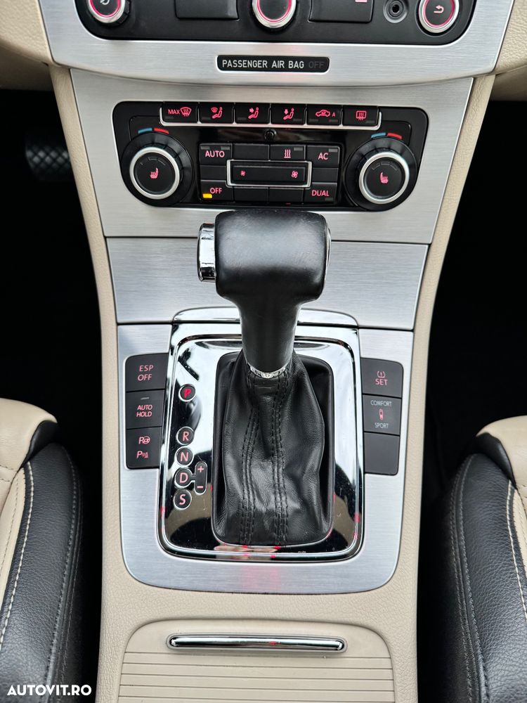Volkswagen Passat - 11