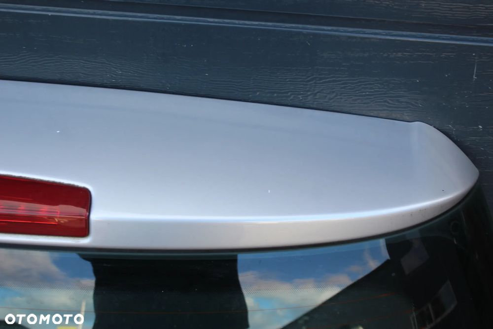 KLAPA BAGAŻNIKA OPEL ASTRA H KOMBI Z157 - 2
