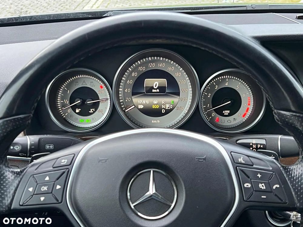 Mercedes-Benz Klasa E - 29