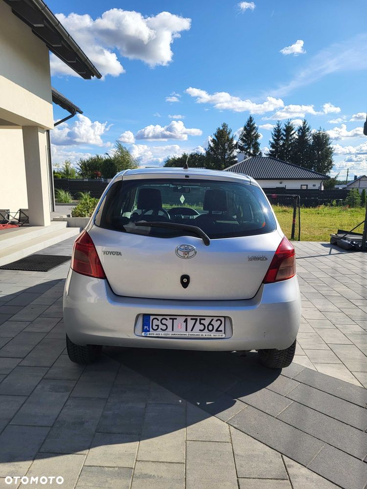 Toyota Yaris - 5