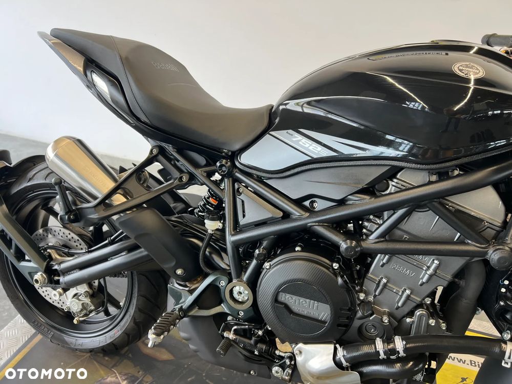 Benelli 752 S - 25