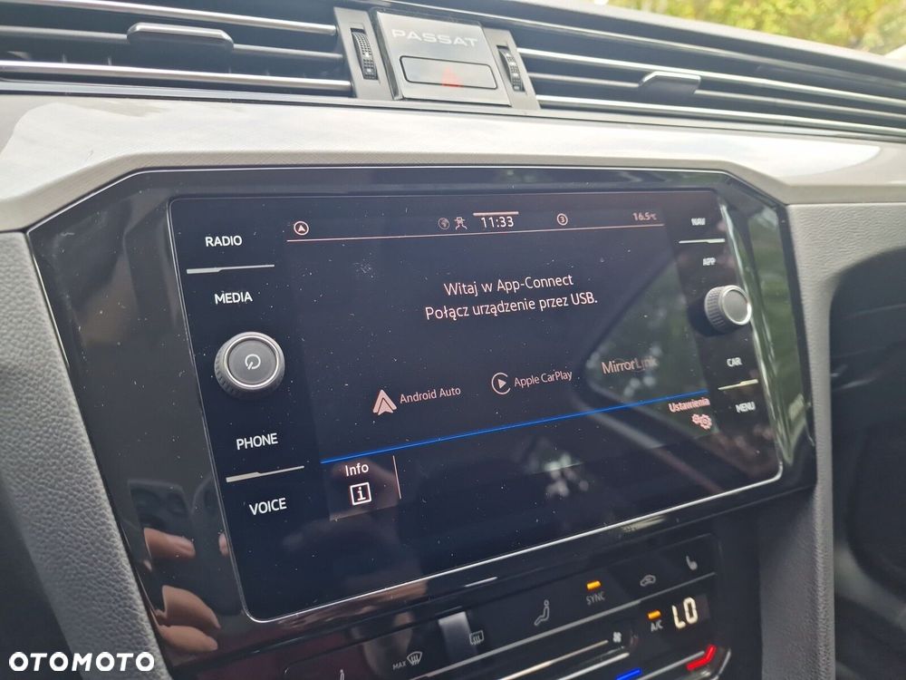 Volkswagen Passat - 36
