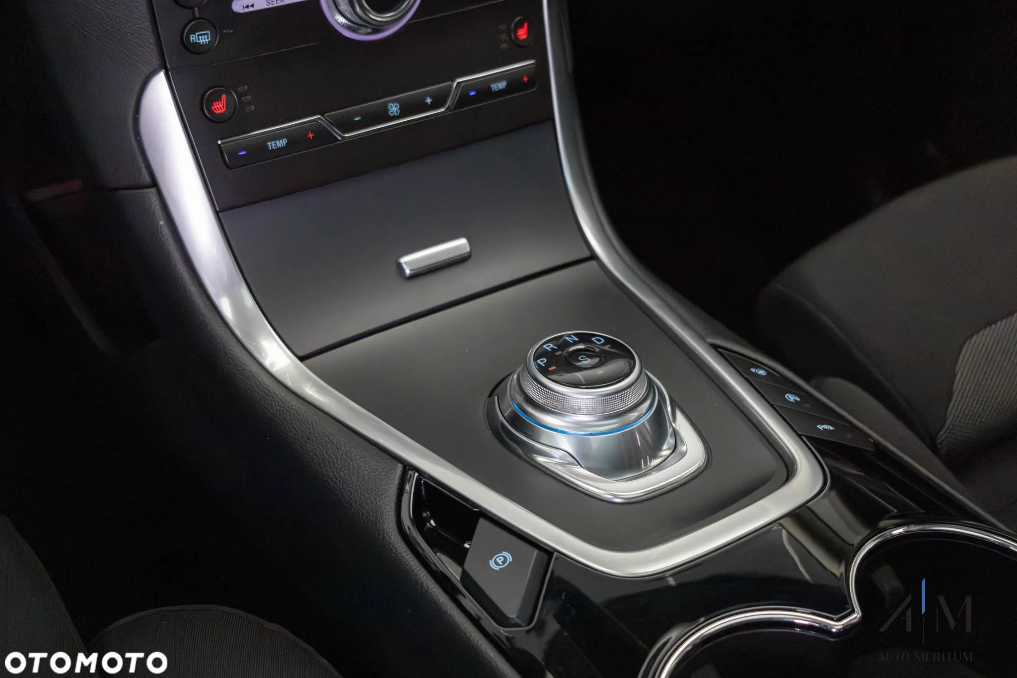 Ford S-Max 2.0 EcoBlue Titanium - 24