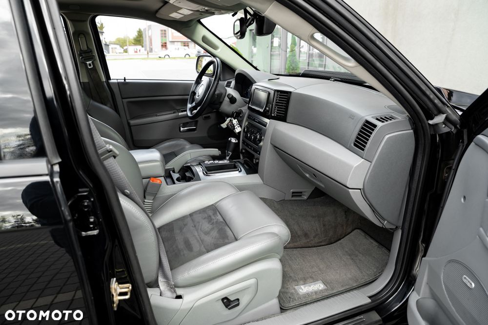 Jeep Grand Cherokee 6.1 V8 SRT8 - 21