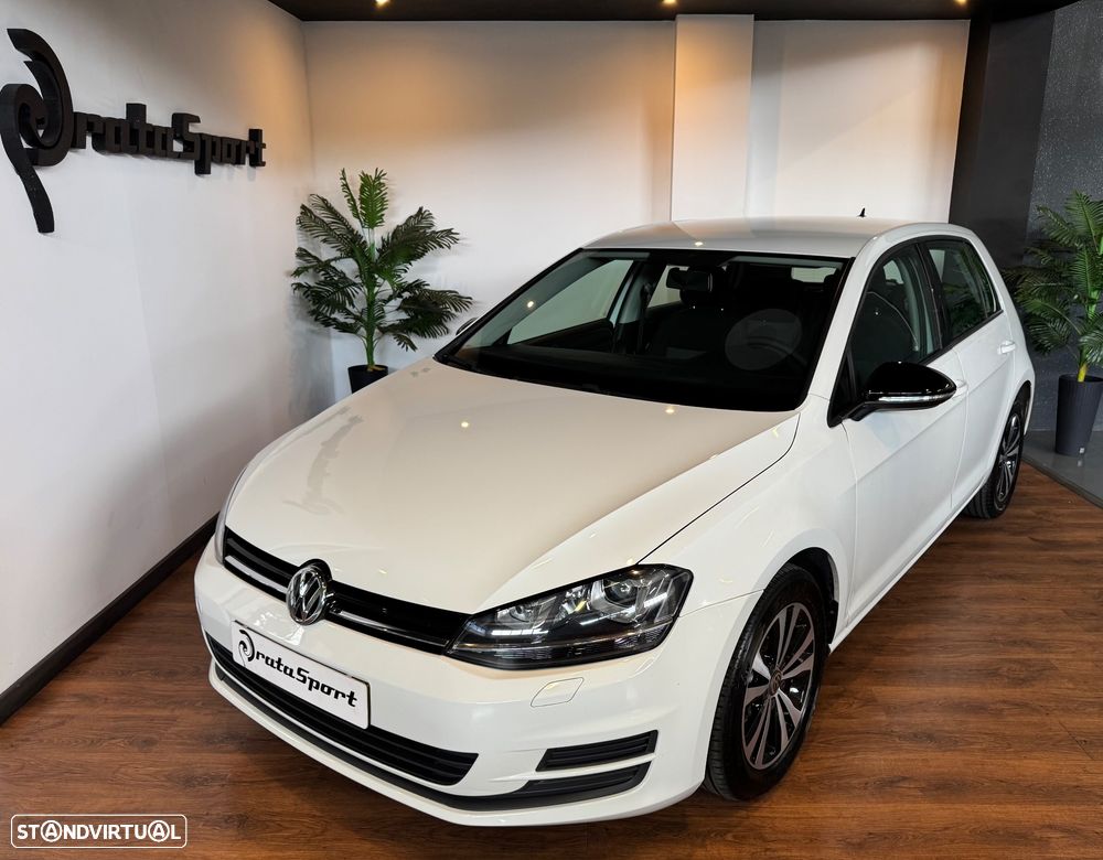VW Golf 1.6 TDi BlueMotion Trendline - 1