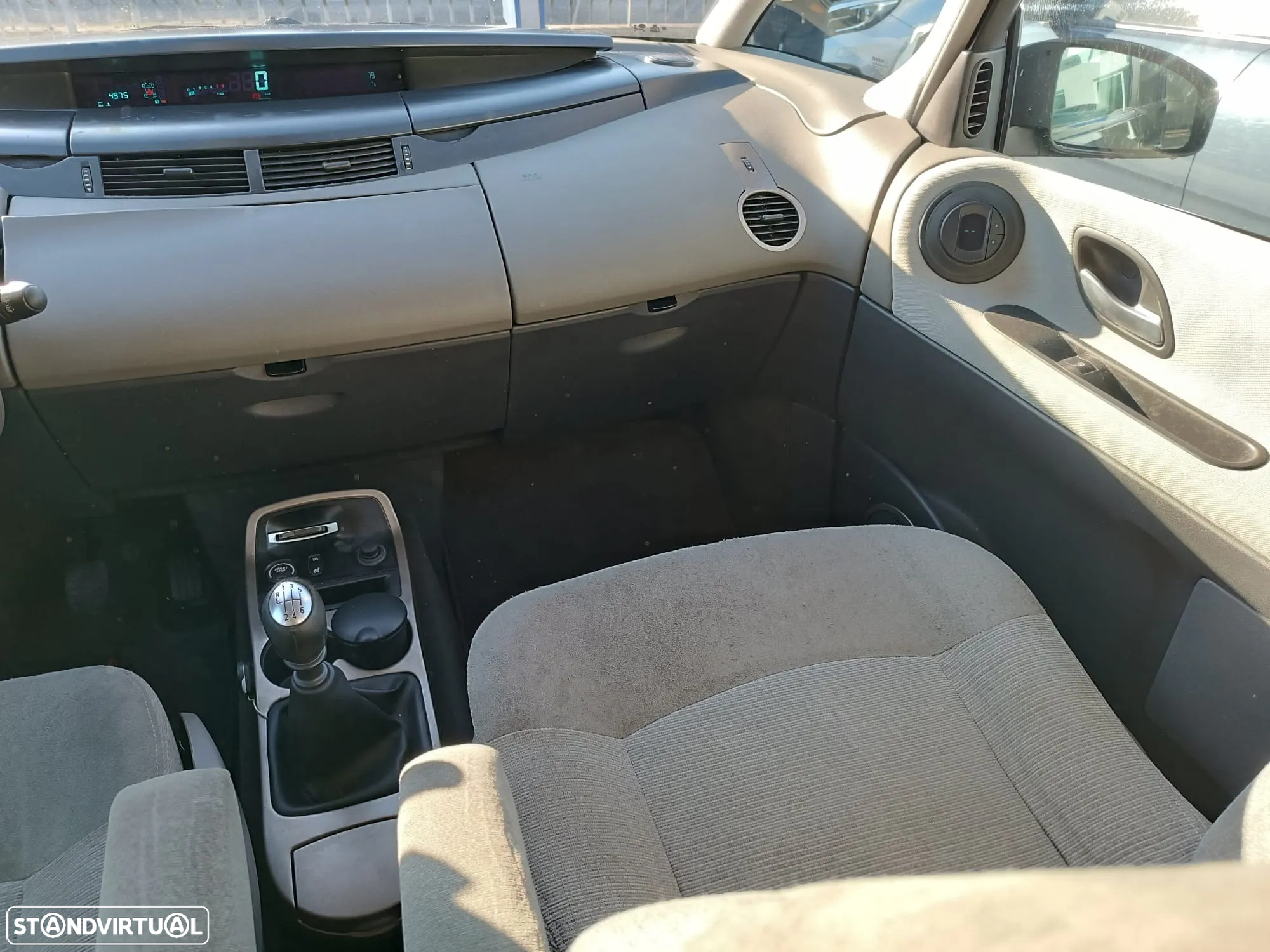 Renault Espace 2.2 dCi Initiale 6L - 15