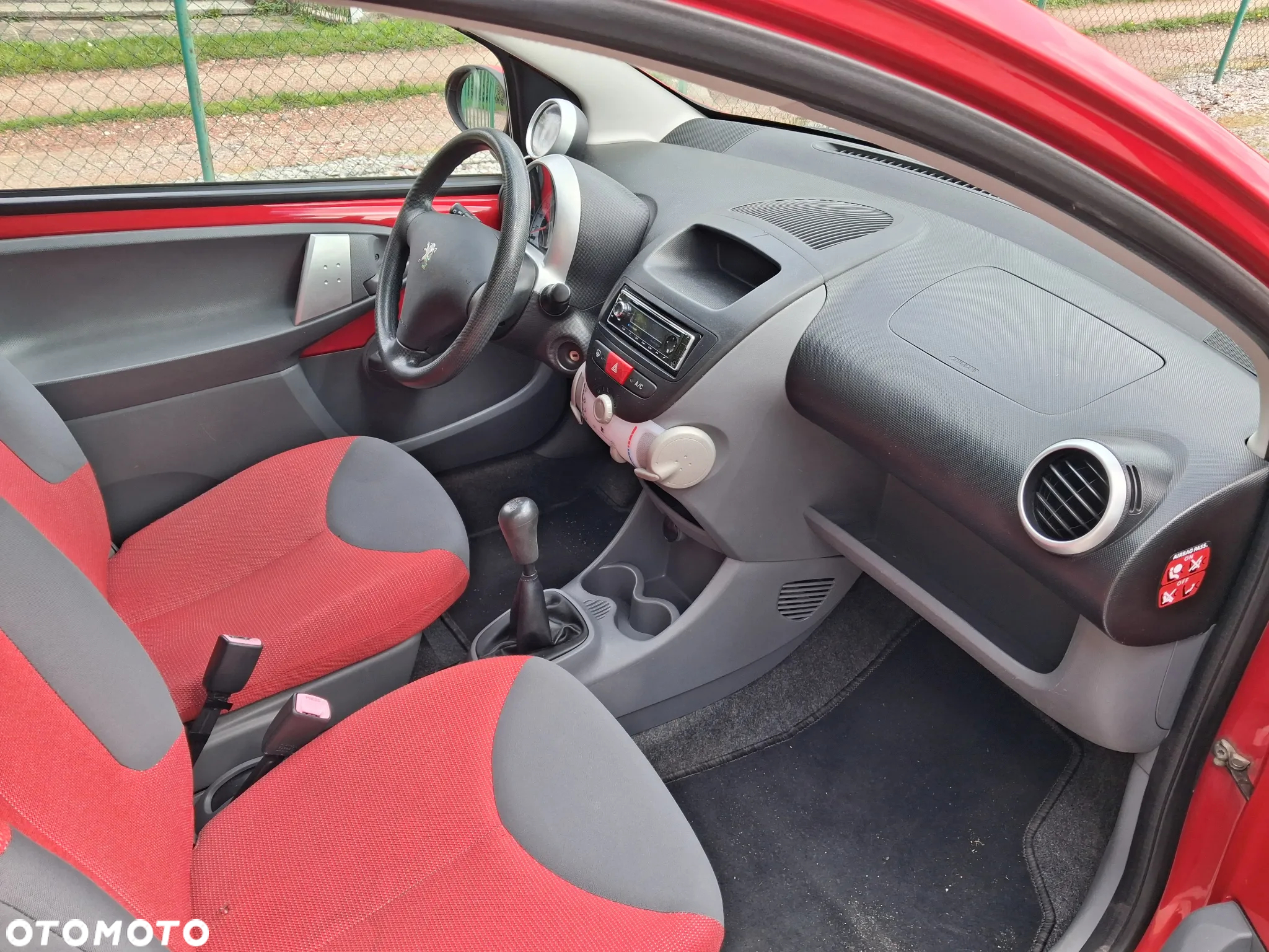 Peugeot 107 1.0 U Move - 9