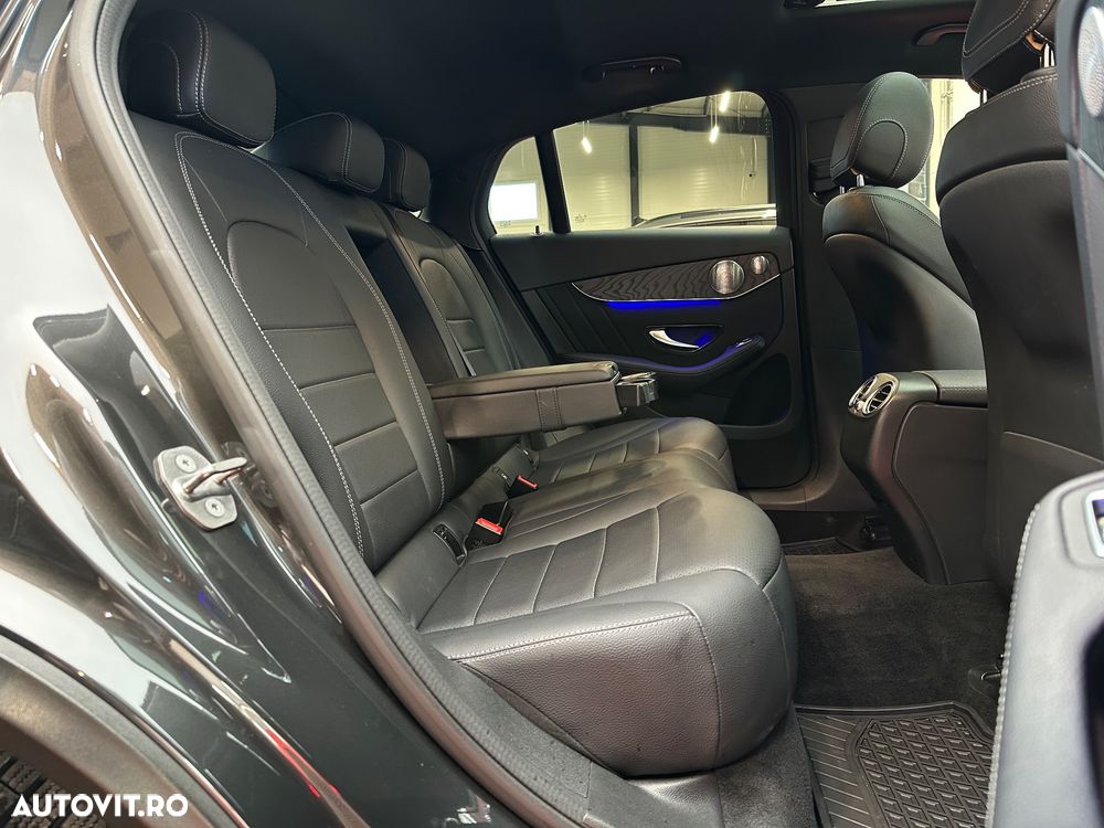 Mercedes-Benz GLC Coupe 300 d 4Matic 9G-TRONIC AMG Line - 32