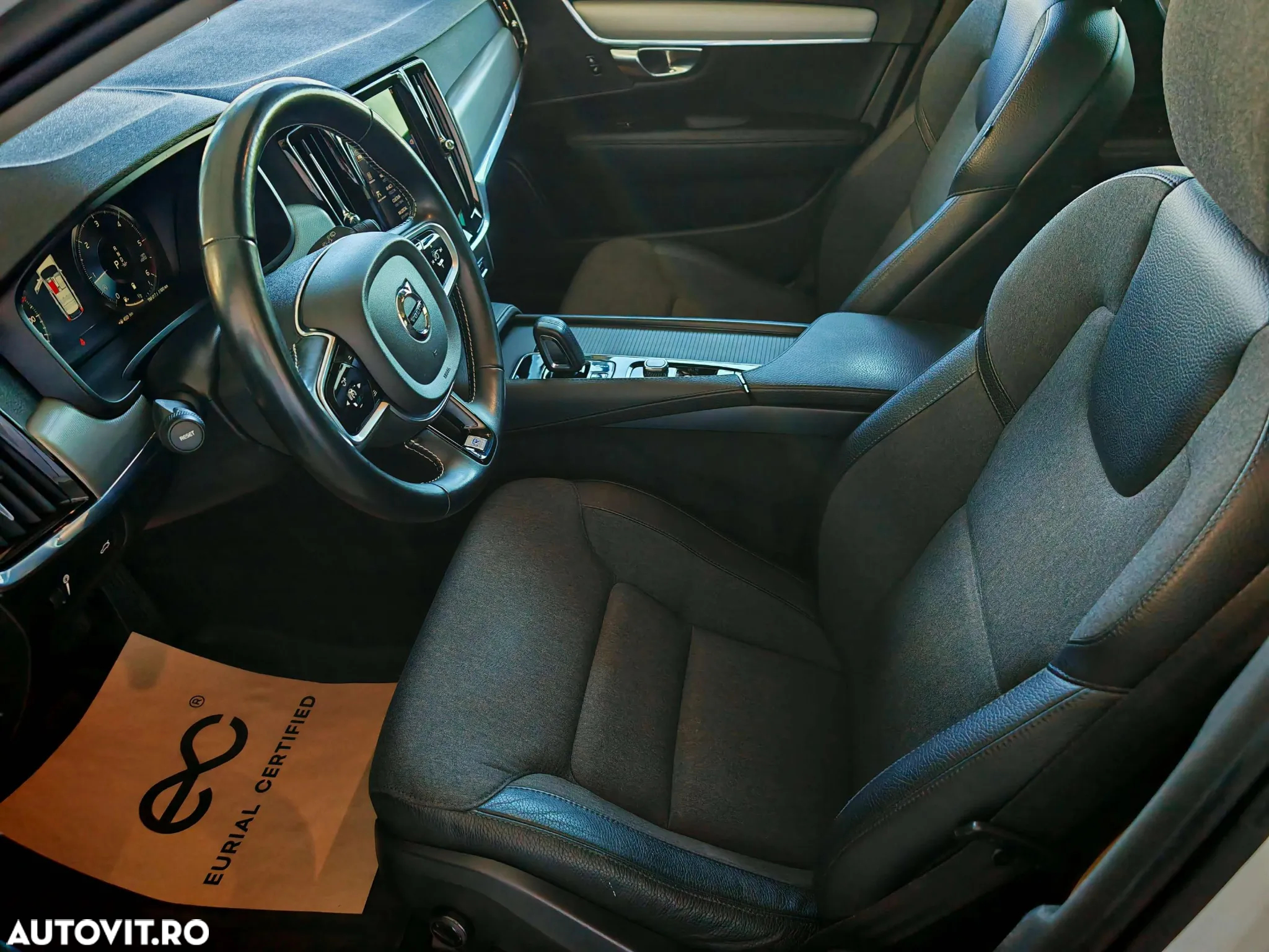 Volvo V90 B4 D Geartronic Momentum - 35